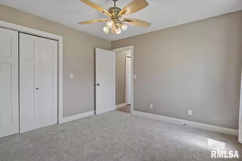 Bedroom - 61 Sarah Ave, Springfield, IL 62703 photo 6 of 7