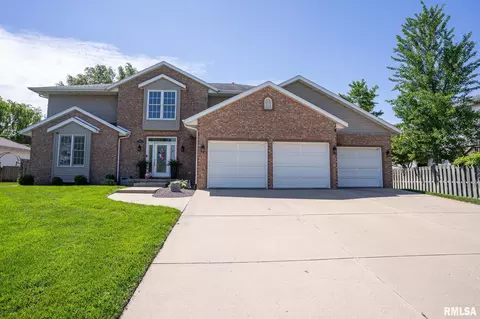 2620 Cedar Pond Dr, Springfield, IL 62702