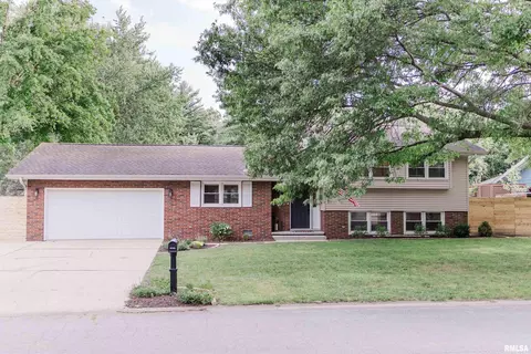 505 Wingate Dr, Sherman, IL 62684