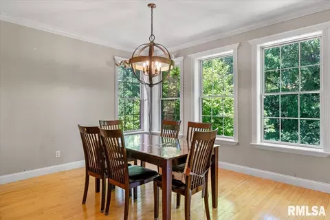 Dining - 2320 Chatham Rd, Springfield, IL 62704 photo 3 of 5