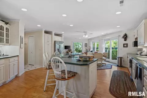 Kitchen - 50 W Hazel Dell Ln, Springfield, IL 62703 photo 1 of 8