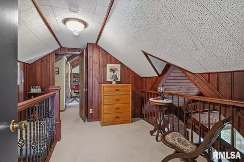 Entry Way - 50 W Hazel Dell Ln, Springfield, IL 62703 photo 2 of 3