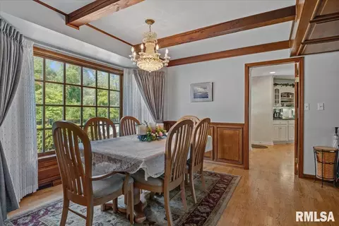 Dining - 50 W Hazel Dell Ln, Springfield, IL 62703 photo 1 of 4