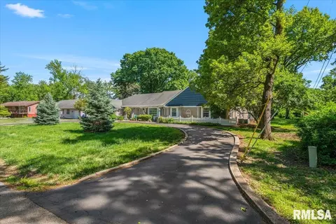 Exterior - 50 W Hazel Dell Ln, Springfield, IL 62703 photo 3 of 11