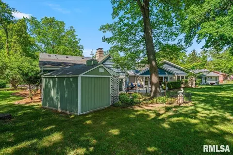 Exterior - 50 W Hazel Dell Ln, Springfield, IL 62703 photo 10 of 11