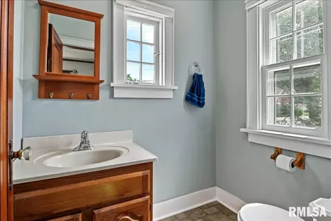 Bath - 2501 S 7th St, Springfield, IL 62703 photo 1 of 2
