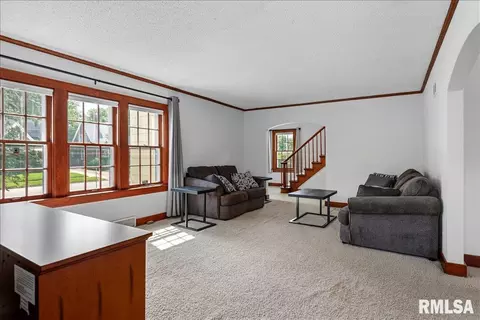 Living - 2501 S 7th St, Springfield, IL 62703 photo 3 of 4