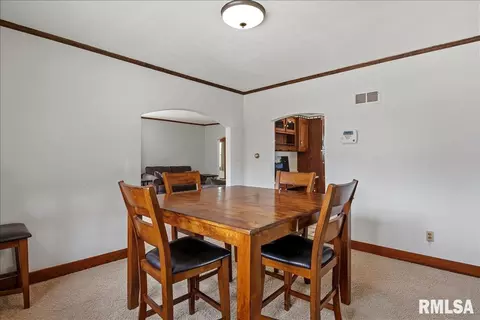 Dining - 2501 S 7th St, Springfield, IL 62703 photo 4 of 4