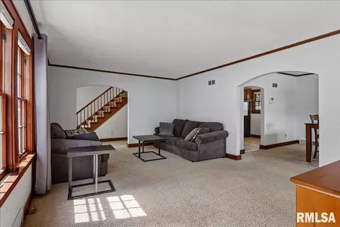 Living - 2501 S 7th St, Springfield, IL 62703 photo 2 of 4
