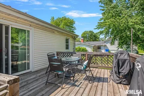 Exterior - 12 N Oxford Rd, Springfield, IL 62702 photo 4 of 7