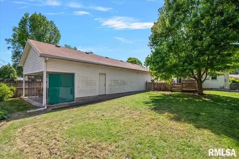 Exterior - 12 N Oxford Rd, Springfield, IL 62702 photo 7 of 7