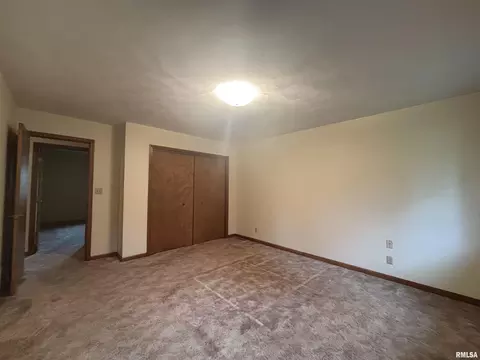 Bedroom - 2524 Winfield Dr, Springfield, IL 62704 photo 4 of 4