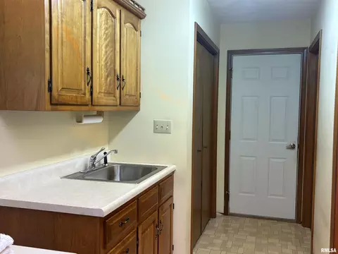 Other - 2524 Winfield Dr, Springfield, IL 62704 photo 2 of 5