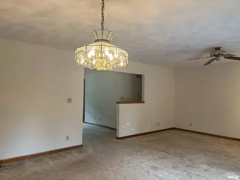 Living - 2524 Winfield Dr, Springfield, IL 62704 photo 3 of 5