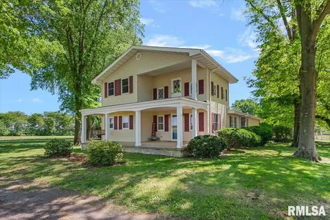 2201 Strawn Crossing Rd, Jacksonville, IL 62650