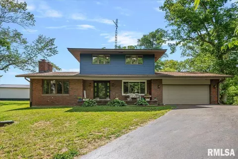 49 Etherton Ln, Springfield, IL 62712