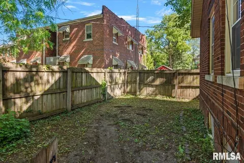 Exterior - 1907 S 5th St, Springfield, IL 62703 photo 3 of 6