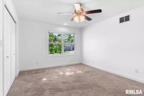 Bedroom - 3700 Bergamot Dr, Springfield, IL 62712 photo 4 of 7