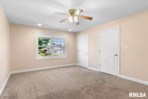 Bedroom - 3700 Bergamot Dr, Springfield, IL 62712 photo 3 of 7
