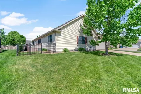 Exterior - 3700 Bergamot Dr, Springfield, IL 62712 photo 8 of 9