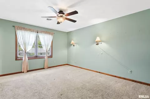 Bedroom - 2529 Wydown Ave, Springfield, IL 62704 photo 4 of 13