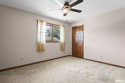 Bedroom - 2529 Wydown Ave, Springfield, IL 62704 photo 9 of 13