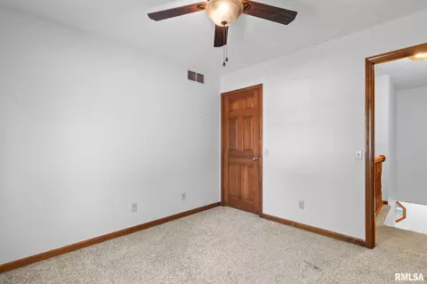 Bedroom - 2529 Wydown Ave, Springfield, IL 62704 photo 12 of 13