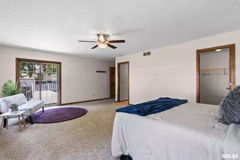 Bedroom - 2529 Wydown Ave, Springfield, IL 62704 photo 2 of 13