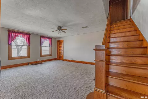 Living - 981 2550th St, Emden, IL 62635 photo 4 of 4
