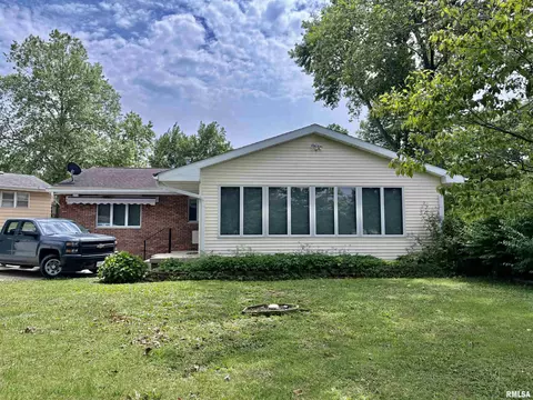 Other - 2405 Eastview Dr, Springfield, IL 62702 photo 9 of 11
