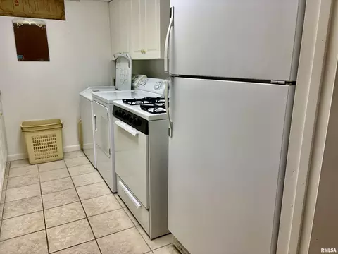Other - 2405 Eastview Dr, Springfield, IL 62702 photo 6 of 11