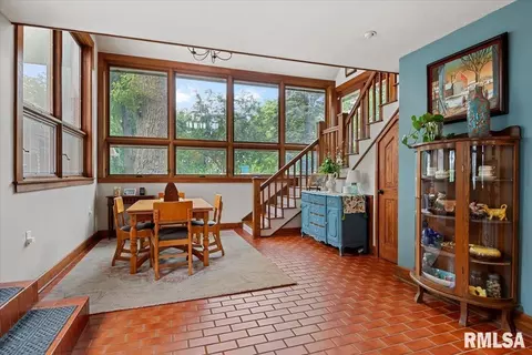 Dining - 4502 Gaule Rd, Springfield, IL 62712 photo 2 of 2