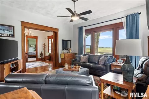 Living - 4502 Gaule Rd, Springfield, IL 62712 photo 4 of 7