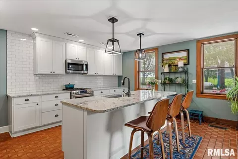 Kitchen - 4502 Gaule Rd, Springfield, IL 62712 photo 3 of 6