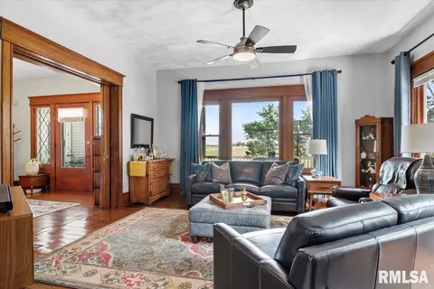 Living - 4502 Gaule Rd, Springfield, IL 62712 photo 5 of 7