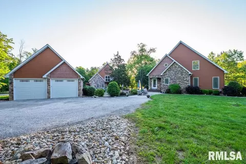 16602 N Steel Ln, Woodlawn, IL 62898