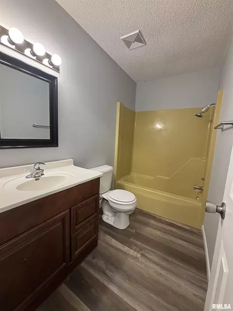 Bath - 141 N Douglas Ave, Springfield, IL 62702 photo 1 of 2
