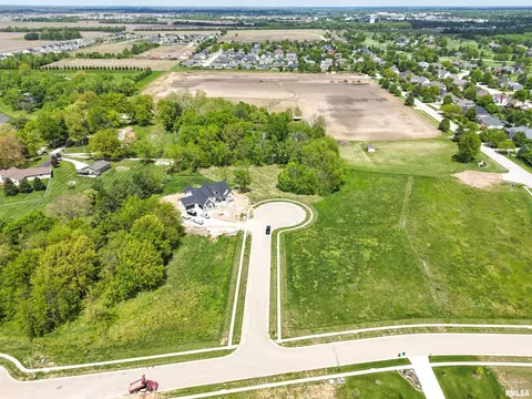 5000 Benton Pt, Springfield, IL 62711 photo 2