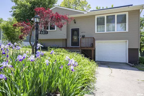 6211 N Upland Ter, Peoria, IL 61615