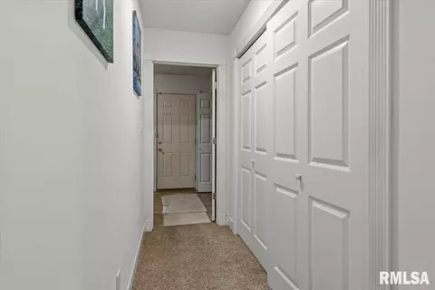 Entry Way - 3817 Sugar Loaf Dr, Springfield, IL 62711 photo 2 of 2