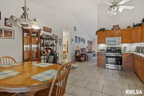 Other - 3817 Sugar Loaf Dr, Springfield, IL 62711 photo 4 of 10