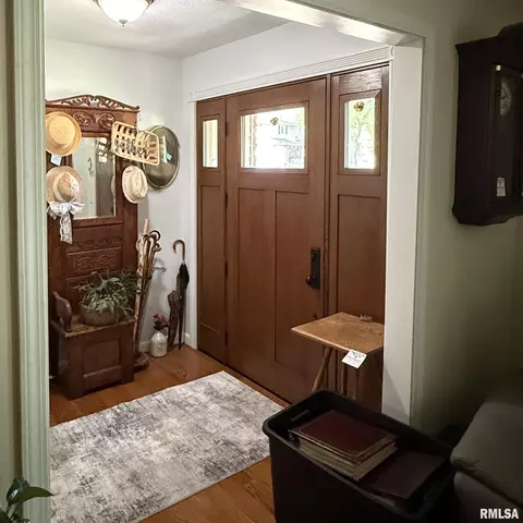 Entry Way - 97 White Pine Dr, Springfield, IL 62712 photo 2 of 2