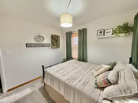 Bedroom - 2641 90th St, Gerlaw, IL 61435 photo 2 of 6