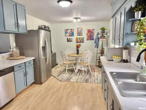 Kitchen - 2641 90th St, Gerlaw, IL 61435 photo 3 of 5