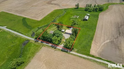 31651 West Ave, Middletown, IL 62666