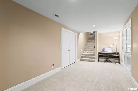 Entry Way - 5309 Whitemarsh Ct, Springfield, IL 62711 photo 6 of 7