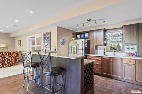 Kitchen - 5309 Whitemarsh Ct, Springfield, IL 62711 photo 8 of 8