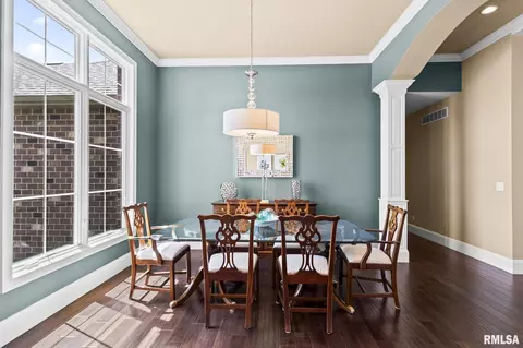 Dining - 5309 Whitemarsh Ct, Springfield, IL 62711 photo 2 of 7