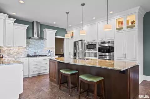 Kitchen - 5309 Whitemarsh Ct, Springfield, IL 62711 photo 7 of 8