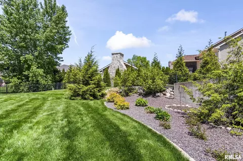 Exterior - 5309 Whitemarsh Ct, Springfield, IL 62711 photo 15 of 23
